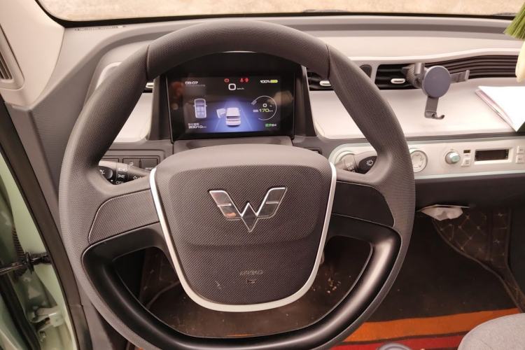 Used Wuling Hongguang MINIEV 2021 Macaron Premium Model – Lithium Iron Phosphate Steering Wheel
