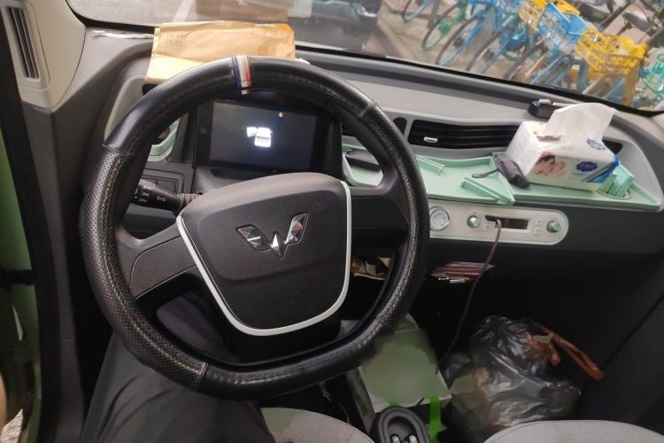 Used Wuling Hongguang MINIEV 2021 Macaron Premium Model – Lithium Iron Phosphate Steering Wheel