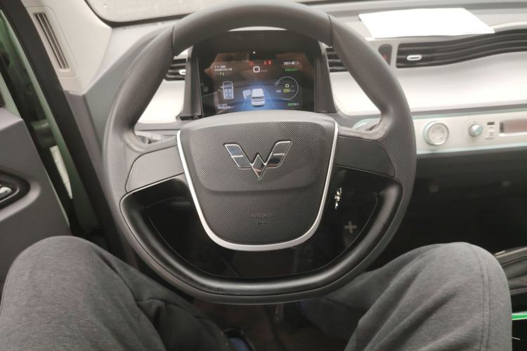 Used Wuling Hongguang MINIEV 2021 Macaron Premium Model – Lithium Iron Phosphate Steering Wheel