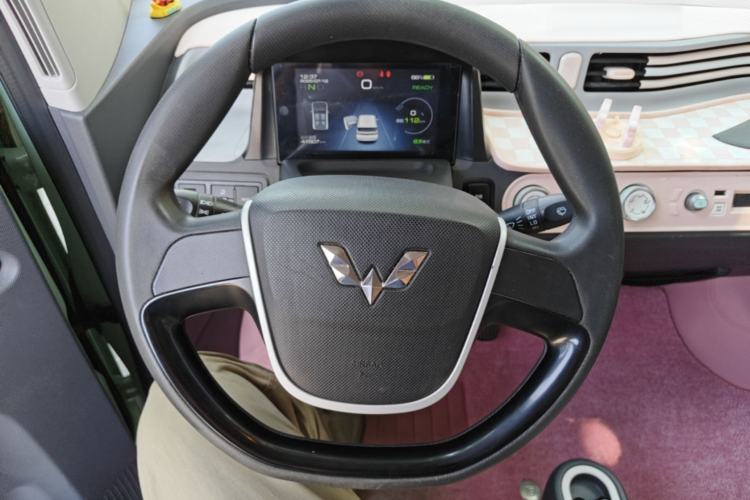 Used Wuling Hongguang MINIEV 2021 Macaron Premium Model – Lithium Iron Phosphate Steering Wheel