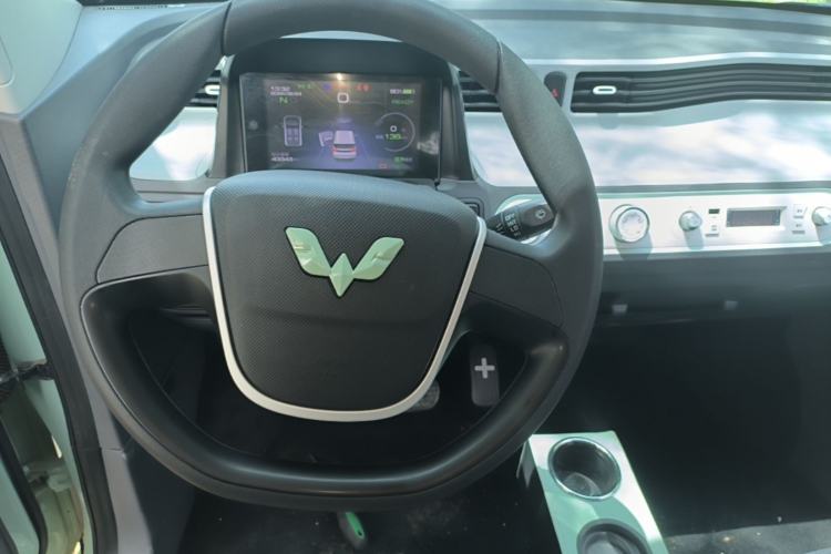 Used Wuling Hongguang MINIEV 2021 Macaron Premium Model – Lithium Iron Phosphate Steering Wheel
