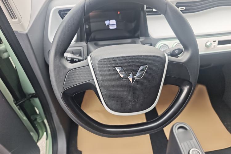 Used Wuling Hongguang MINIEV 2021 Macaron Premium Model – Lithium Iron Phosphate Steering Wheel