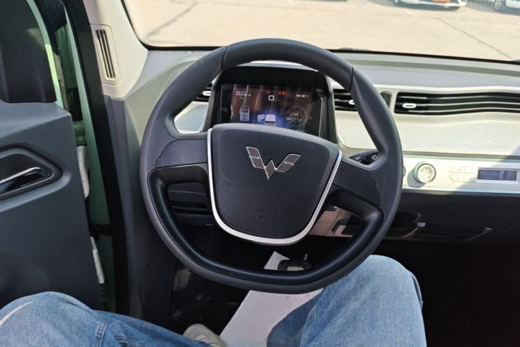Used Wuling Hongguang MINIEV 2021 Macaron Premium Model – Lithium Iron Phosphate Steering Wheel