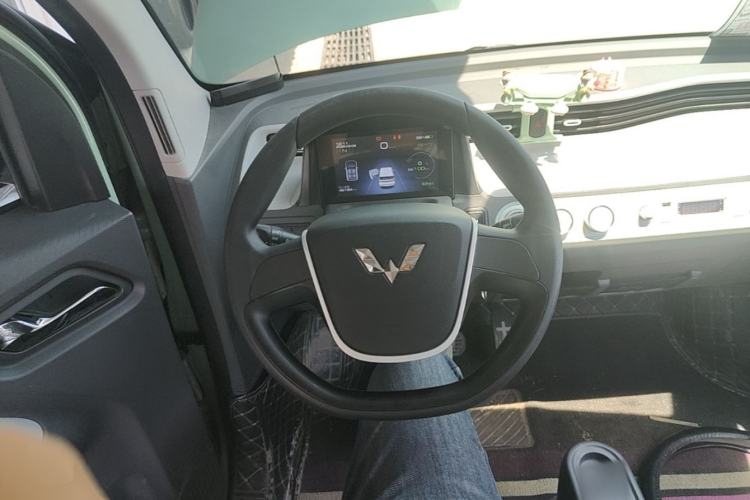 Used Wuling Hongguang MINIEV 2021 Macaron Premium Model – Lithium Iron Phosphate Steering Wheel