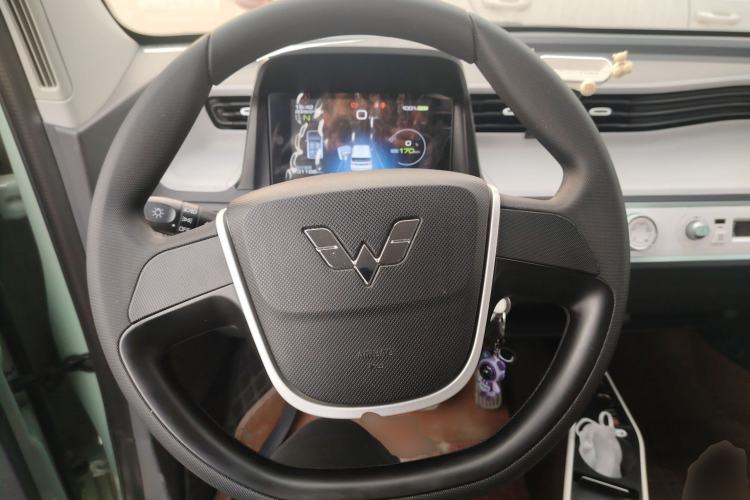 Used Wuling Hongguang MINIEV 2021 Macaron Premium Model – Lithium-NMC Steering Wheel