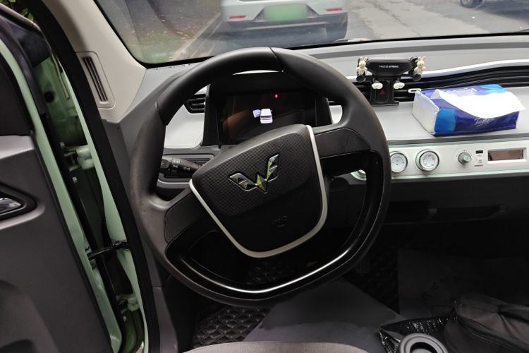 Used Wuling Hongguang MINIEV 2021 Macaron Premium Model – Lithium-NMC Steering Wheel