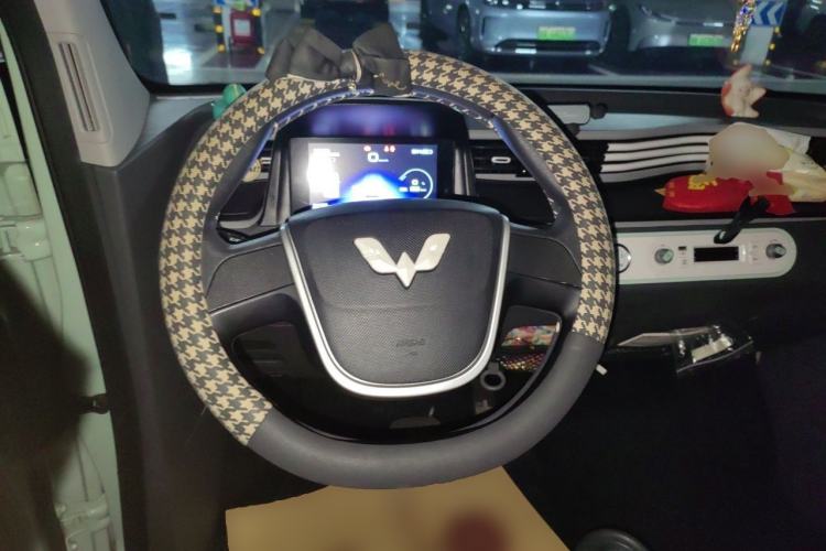 Used Wuling Hongguang MINIEV 2021 Macaron Premium Model – Lithium Iron Phosphate Steering Wheel
