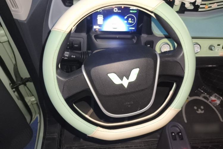 Used Wuling Hongguang MINIEV 2021 Macaron Premium Model – Lithium Iron Phosphate Steering Wheel