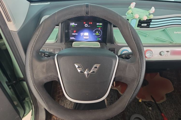 Used Wuling Hongguang MINIEV 2021 Macaron Fashion Edition Lithium-Ion Battery Steering Wheel