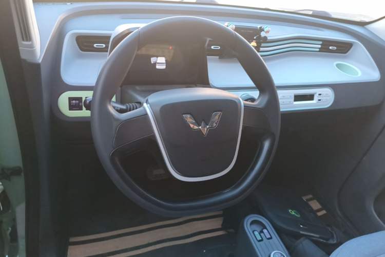 Used Wuling Hongguang MINIEV 2021 Macaron Premium Model – Lithium-NMC Steering Wheel