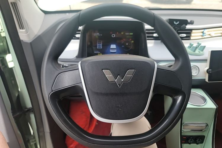 Used Wuling Hongguang MINIEV 2021 Macaron Premium Model – Lithium Iron Phosphate Steering Wheel