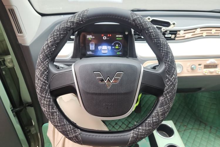 Used Wuling Hongguang MINIEV 2021 Macaron Premium Model – Lithium-NMC Steering Wheel