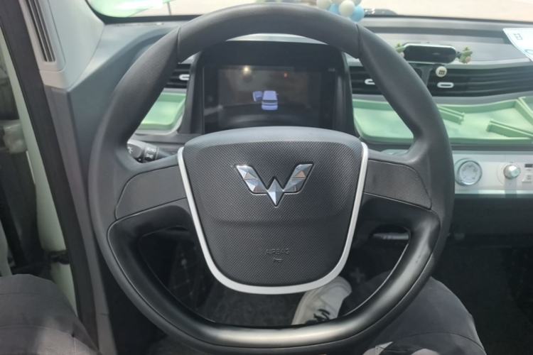 Used Wuling Hongguang MINIEV 2021 Macaron Premium Model – Lithium Iron Phosphate Steering Wheel