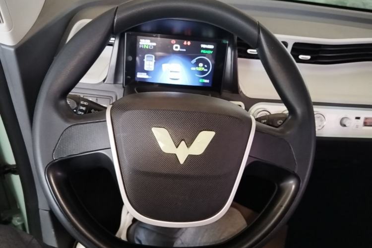 Used Wuling Hongguang MINIEV 2021 Macaron Premium Model – Lithium Iron Phosphate Steering Wheel