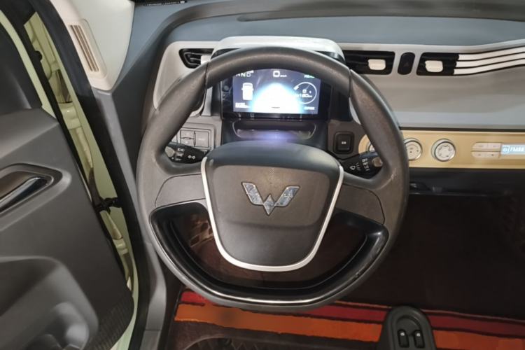 Used Wuling Hongguang MINIEV 2021 Macaron Fashion Model Lithium Iron Phosphate Steering Wheel