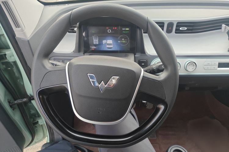 Used Wuling Hongguang MINIEV 2021 Macaron Premium Model – Lithium Iron Phosphate Steering Wheel