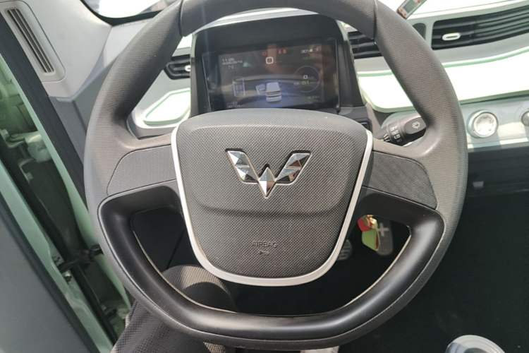 Used Wuling Hongguang MINIEV 2021 Macaron Premium Model – Lithium Iron Phosphate Steering Wheel