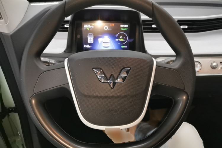 Used Wuling Hongguang MINIEV 2021 Macaron Premium Model – Lithium-NMC Steering Wheel
