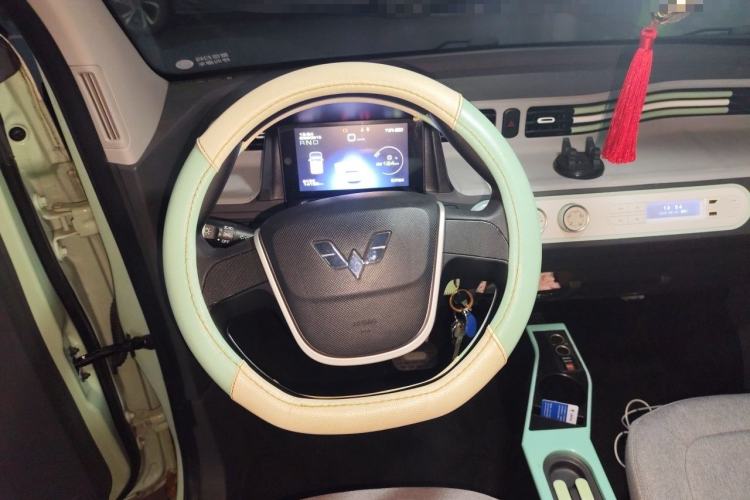 Used Wuling Hongguang MINIEV 2021 Macaron Premium Model – Lithium Iron Phosphate Steering Wheel