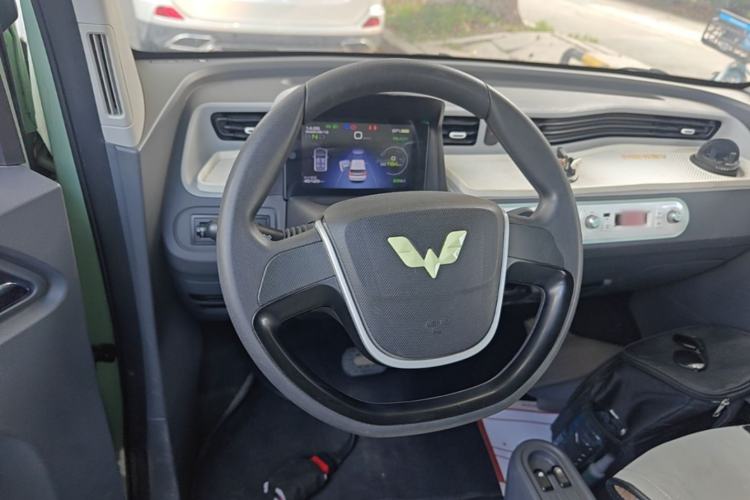 Used Wuling Hongguang MINIEV 2021 Macaron Premium Model – Lithium Iron Phosphate Steering Wheel