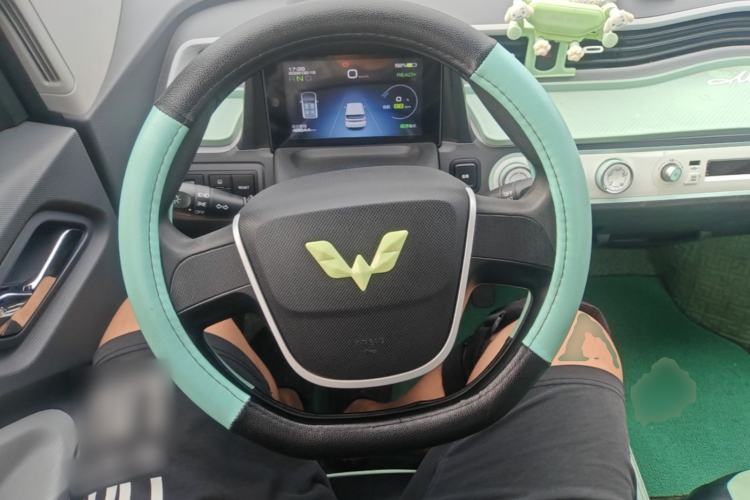 Used Wuling Hongguang MINIEV 2021 Macaron Premium Model – Lithium Iron Phosphate Steering Wheel