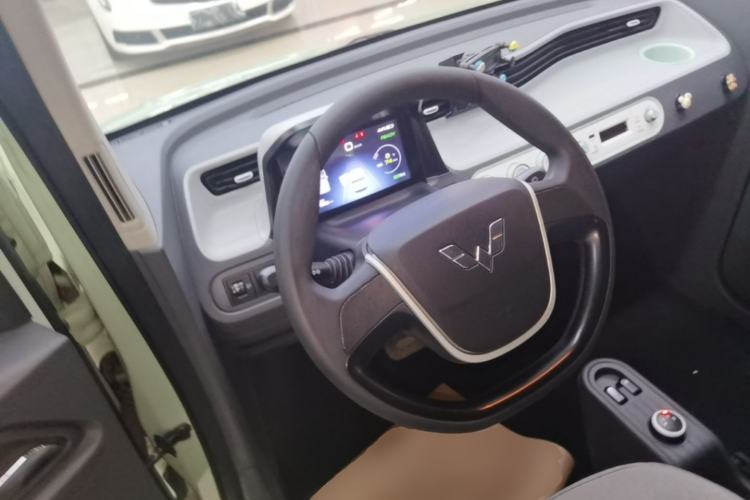 Used Wuling Hongguang MINIEV 2021 Macaron Premium Model – Lithium Iron Phosphate Steering Wheel