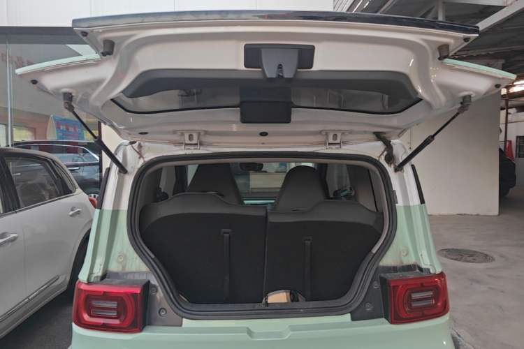 Used Wuling Hongguang MINIEV 2021 Macaron Fashion Model Lithium Iron Phosphate Trunk