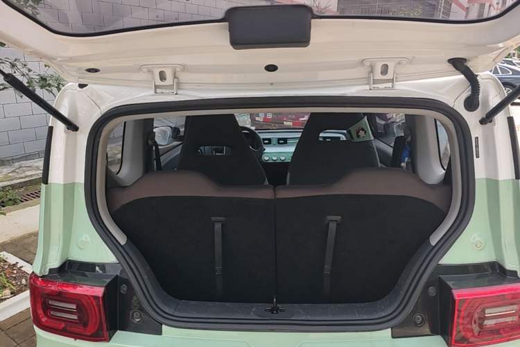 Used Wuling Hongguang MINIEV 2021 Macaron Premium Model – Lithium Iron Phosphate Trunk