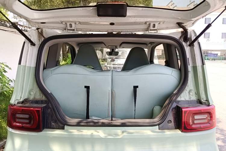 Used Wuling Hongguang MINIEV 2021 Macaron Fashion Model Lithium Iron Phosphate Trunk