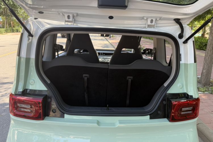 Used Wuling Hongguang MINIEV 2021 Macaron Fashion Model Lithium Iron Phosphate Trunk
