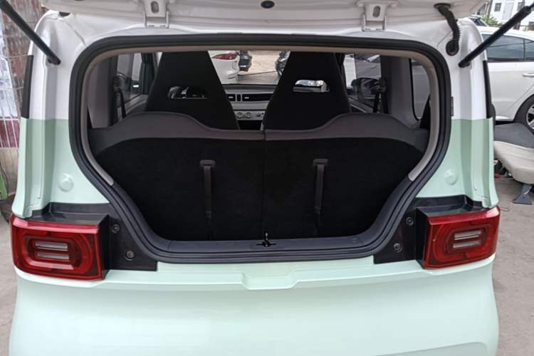 Used Wuling Hongguang MINIEV 2021 Macaron Fashion Model Lithium Iron Phosphate Trunk