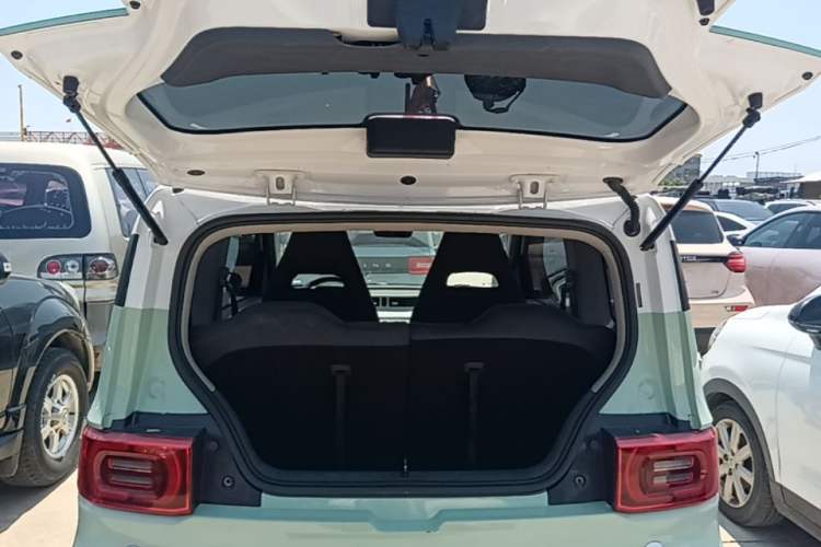 Used Wuling Hongguang MINIEV 2021 Macaron Fashion Model Lithium Iron Phosphate Trunk