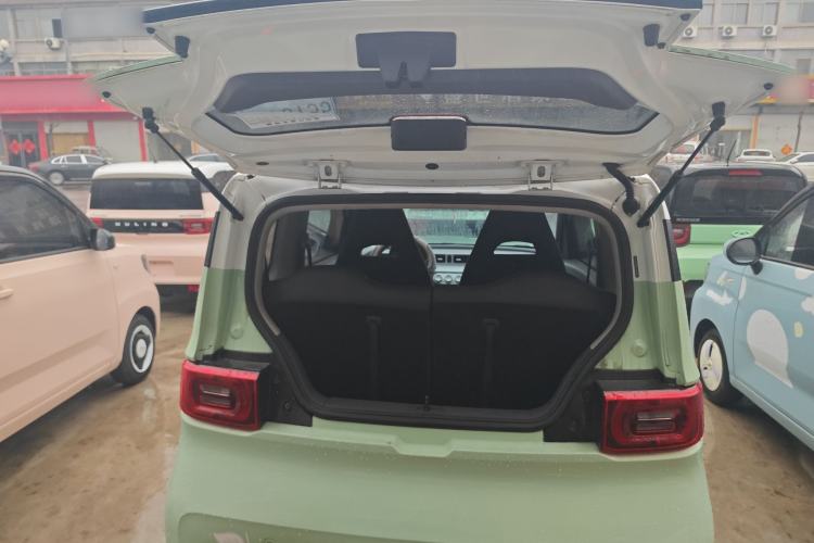 Used Wuling Hongguang MINIEV 2021 Macaron Sandwich Model 120 km Lithium Iron Phosphate Trunk