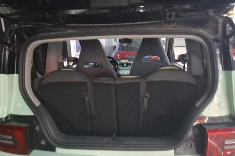 Used Wuling Hongguang MINIEV 2021 Macaron Fashion Model Lithium Iron Phosphate Trunk