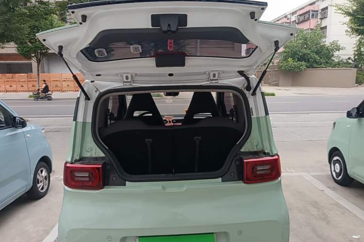 Used Wuling Hongguang MINIEV 2021 Macaron Fashion Model Lithium Iron Phosphate Trunk
