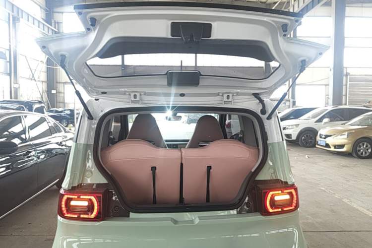 Used Wuling Hongguang MINIEV 2021 Macaron Premium Model – Lithium Iron Phosphate Trunk