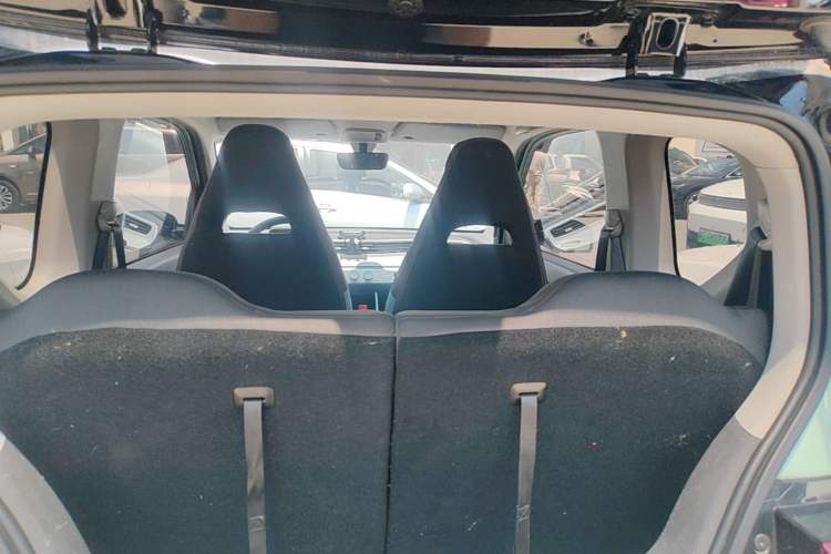 Used Wuling Hongguang MINIEV 2021 Macaron Premium Model – Lithium Iron Phosphate Trunk