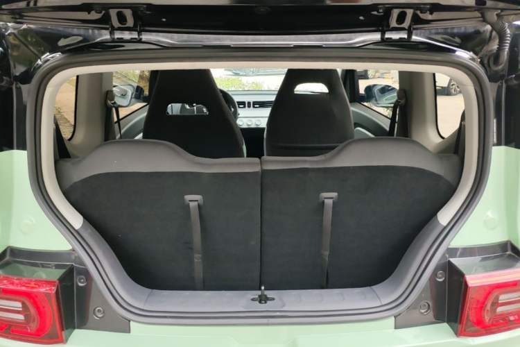 Used Wuling Hongguang MINIEV 2021 Macaron Premium Model – Lithium Iron Phosphate Trunk
