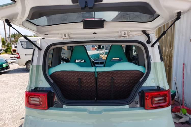 Used Wuling Hongguang MINIEV 2021 Macaron Fashion Model Lithium Iron Phosphate Trunk