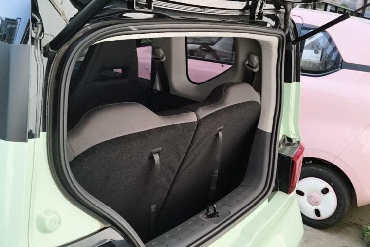 Used Wuling Hongguang MINIEV 2021 Macaron Premium Model – Lithium Iron Phosphate Trunk