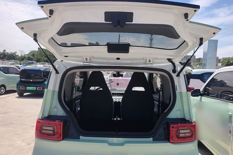 Used Wuling Hongguang MINIEV 2021 Macaron Fashion Model Lithium Iron Phosphate Trunk