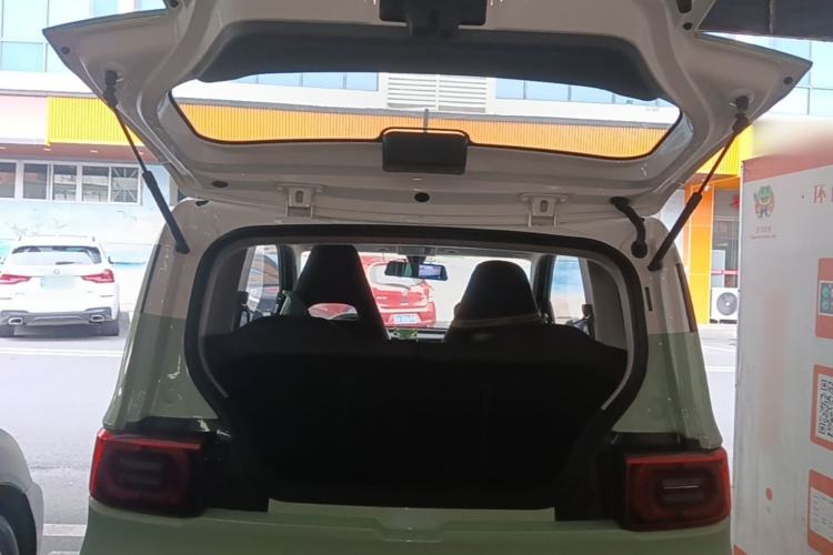 Used Wuling Hongguang MINIEV 2021 Macaron Fashion Model Lithium Iron Phosphate Trunk