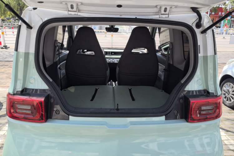 Used Wuling Hongguang MINIEV 2021 Macaron Fashion Edition Lithium-Ion Battery Trunk