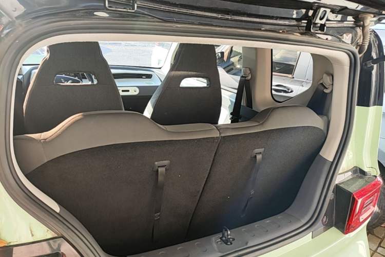 Used Wuling Hongguang MINIEV 2021 Macaron Premium Model – Lithium Iron Phosphate Trunk