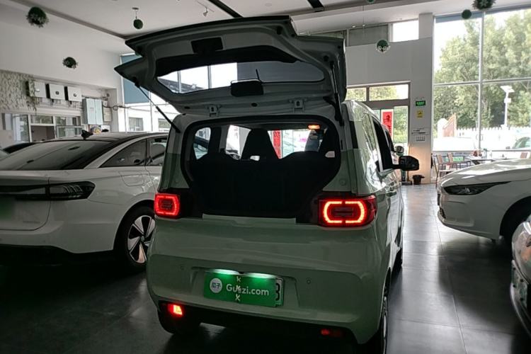Used Wuling Hongguang MINIEV 2021 Macaron Premium Model – Lithium Iron Phosphate Trunk