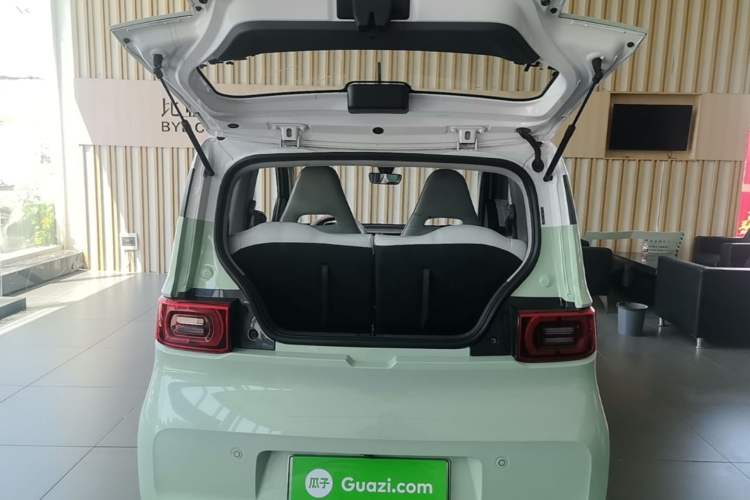 Used Wuling Hongguang MINIEV 2021 Macaron Premium Model – Lithium Iron Phosphate Trunk