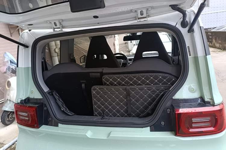 Used Wuling Hongguang MINIEV 2021 Macaron Sandwich Model 170 km Lithium Iron Phosphate Trunk
