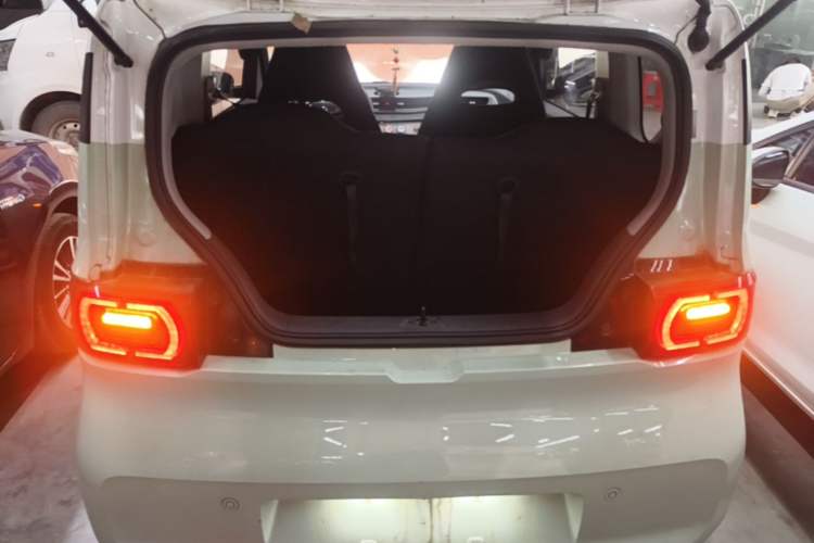 Used Wuling Hongguang MINIEV 2021 Macaron Fashion Model Lithium Iron Phosphate Trunk