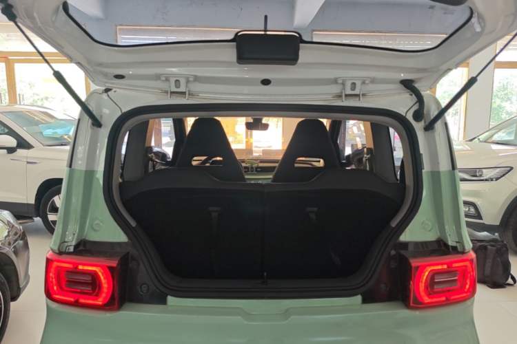 Used Wuling Hongguang MINIEV 2021 Macaron Premium Model – Lithium Iron Phosphate Trunk