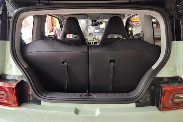 Used Wuling Hongguang MINIEV 2021 Macaron Premium Model – Lithium Iron Phosphate Trunk